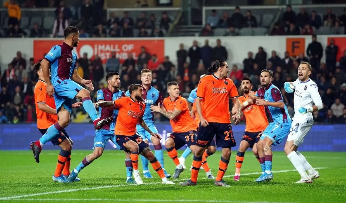 Süper Lig: Medipol Başakşehir: 2 - Trabzonspor: 2 (Maç sonucu)