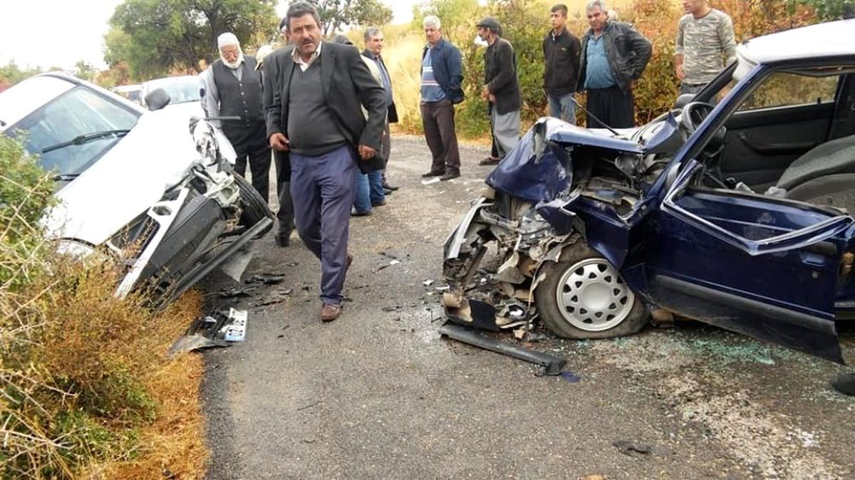 Besni\'de trafik kazası: 6 yaralı