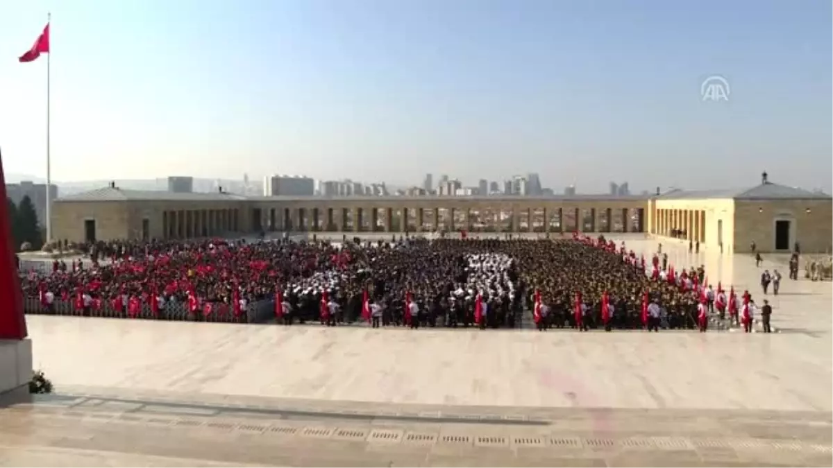 Cumhurbaşkanı Erdoğan ve devlet erkanı Anıtkabir\'i ziyaret etti