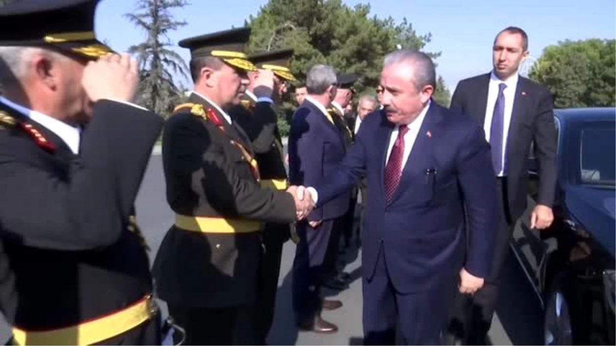 Cumhurbaşkanı Erdoğan ve devlet erkanı Anıtkabir\'i ziyaret etti (2)