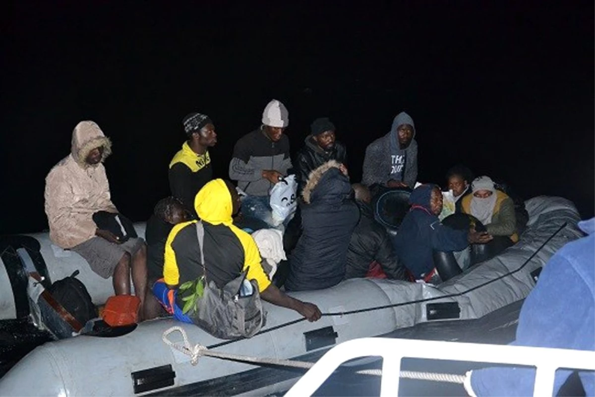 Kuşadası\'nda 15 düzensiz göçmen yakalandı