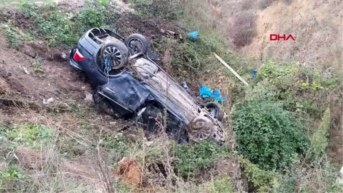 Samsun otomobil yol kenarına devrildi 2 ölü, 2 yaralı