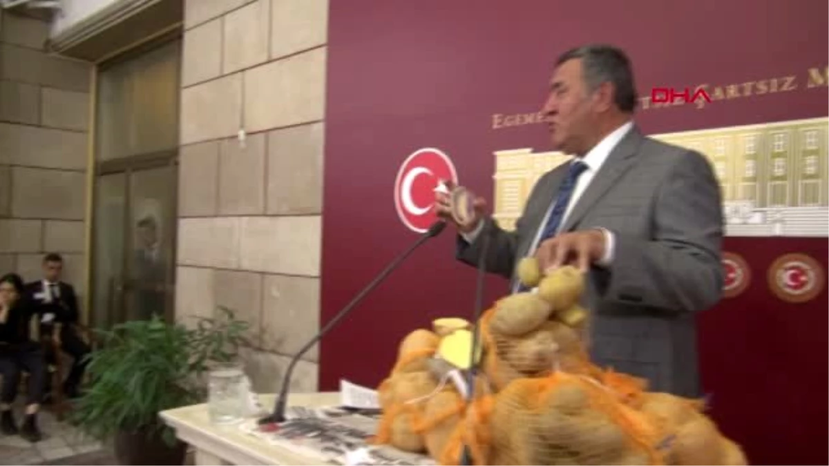 Ankara-chp\'li gürer\'den, tbmm\'de patatesli basın toplantısı