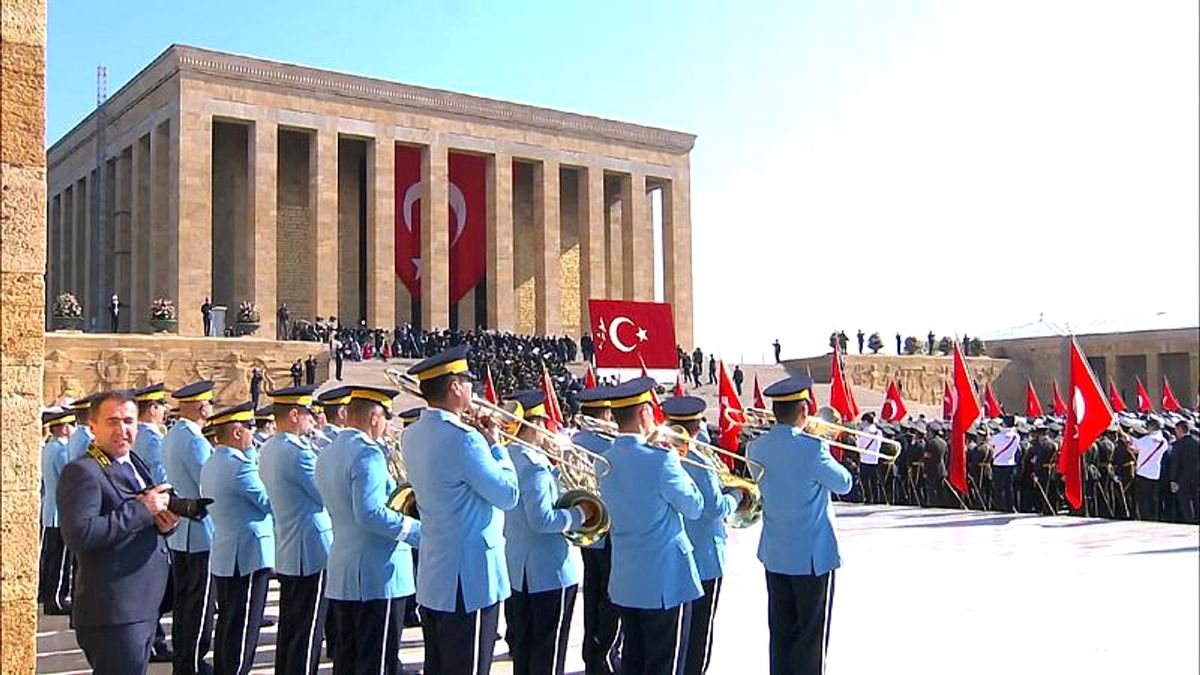 Erdoğan ve devlet erkanı Cumhuriyet Bayramı\'nda Anıtkabir\'i ziyaret etti