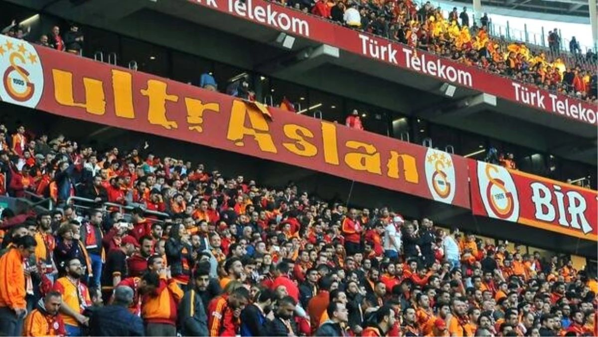 Galatasaray taraftarlarından futbol takımına destek çağrısı