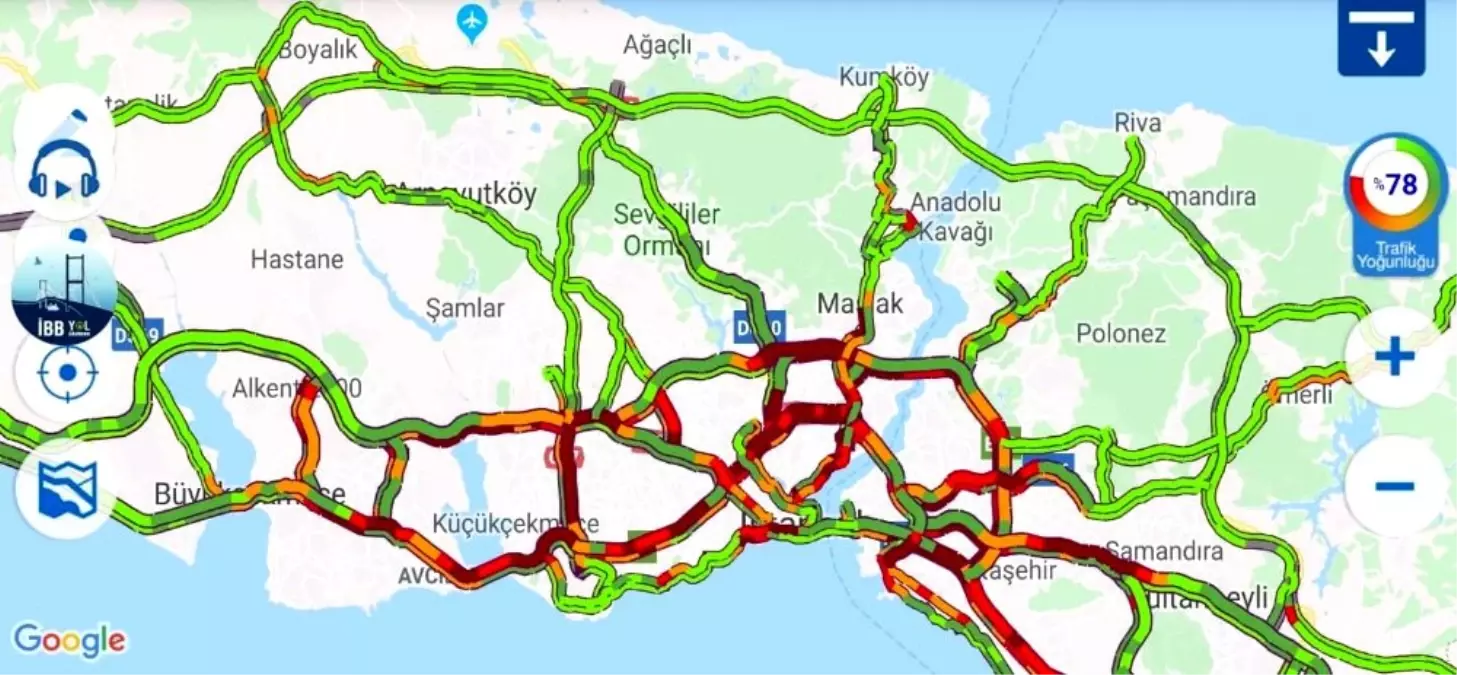 İstanbul\'da yağmur trafiği felç etti