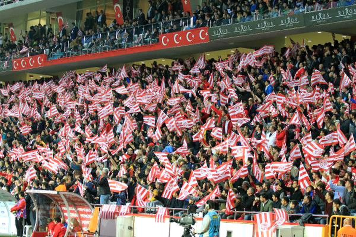 Antalyaspor seyirci rekoruna hazırlanıyor