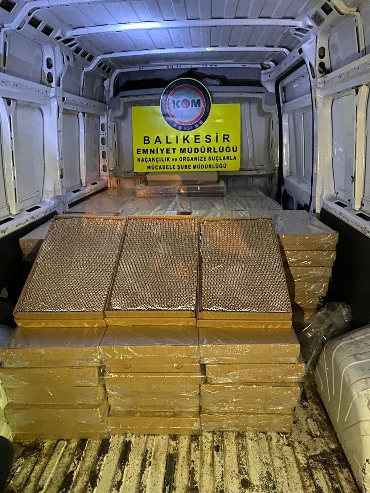Balıkesir\'de 468 bin makaron ele geçirildi