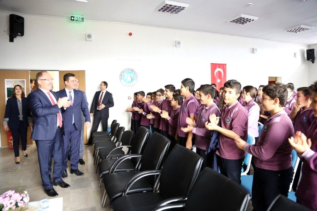 Başkan Bilgin\'den çevre bilinci dersi