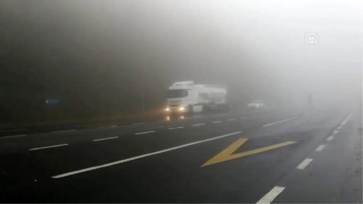 Bolu Dağı\'nda yoğun sis ulaşımı aksatıyor