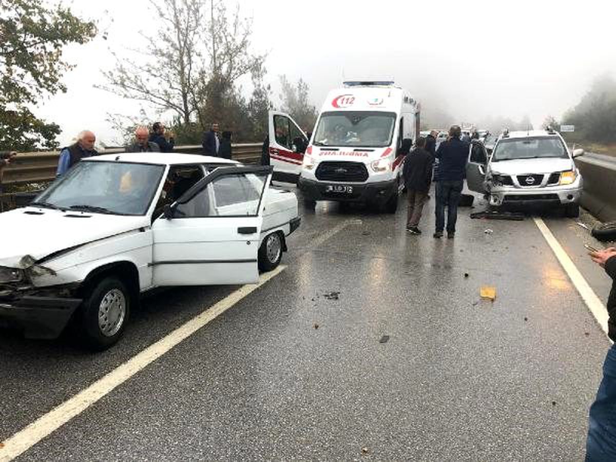 Bursa\'da 16 araç birbirine girdi: 6 yaralı
