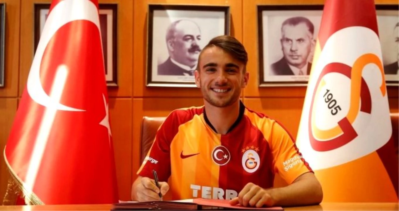 Galatasaray Yunus Akgün ve Emin Bayram ile yeni sözleşme imzaladı