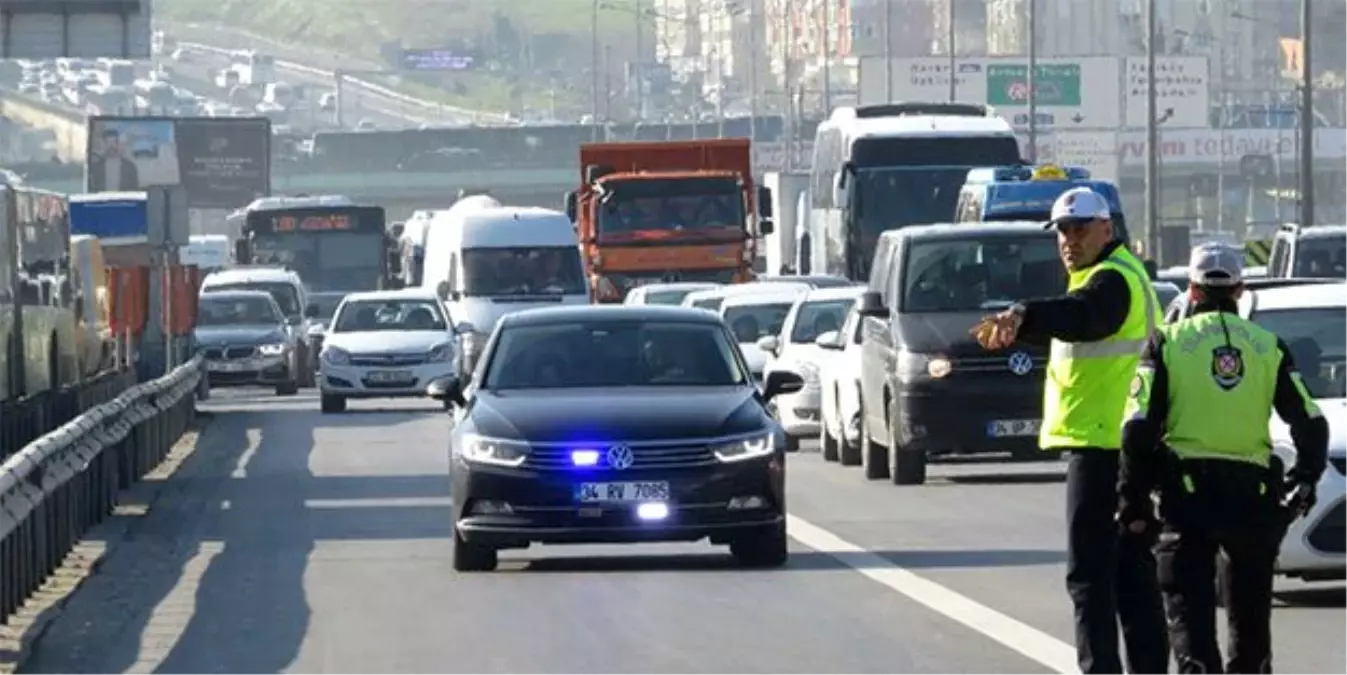 Kanunen izin verilenlerin dışında araçlarda "çakar" kullanımı ağır kusur sayılıyor