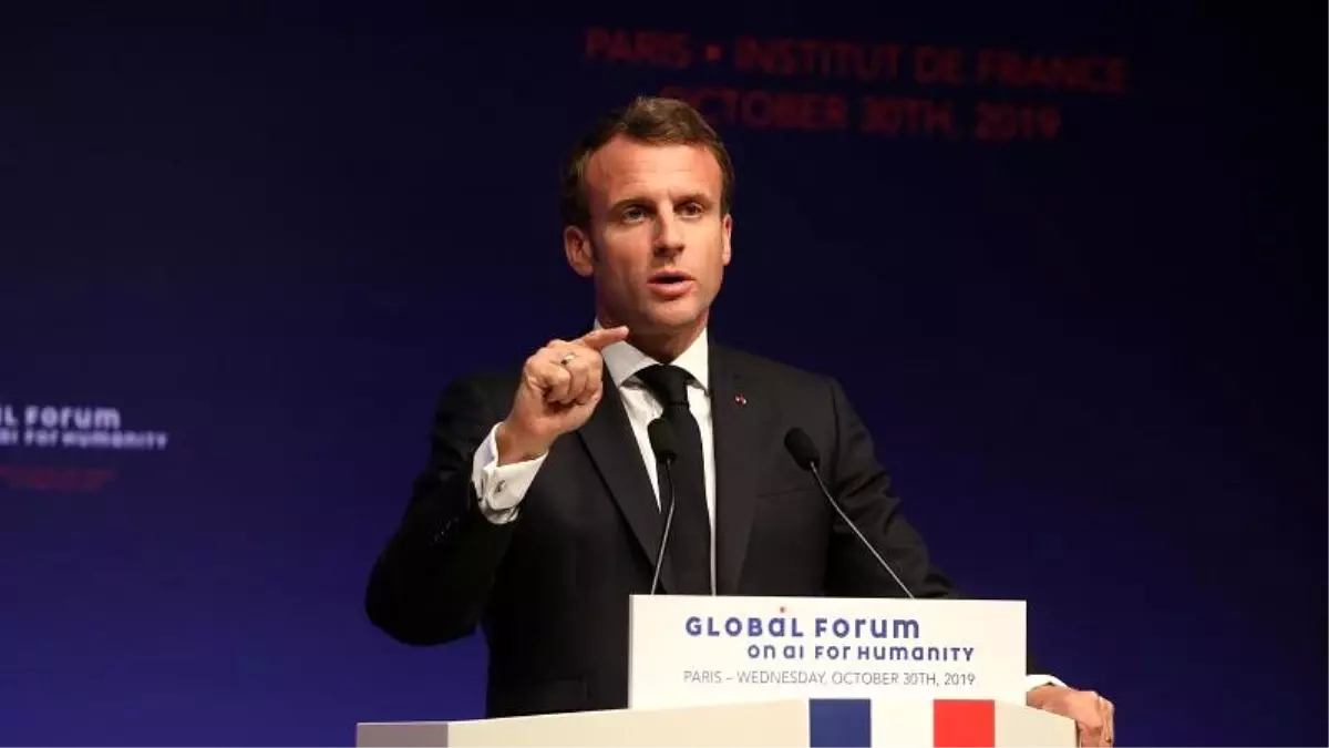 Macron: Laikliği nefret ve ayrımcılığı yaymak için kullananları kınıyorum