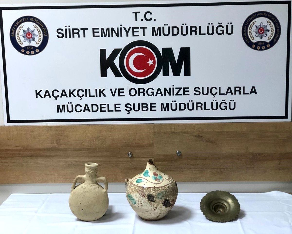 Siirt\'te tarihi eser niteliği olan 3 obje ele geçirildi