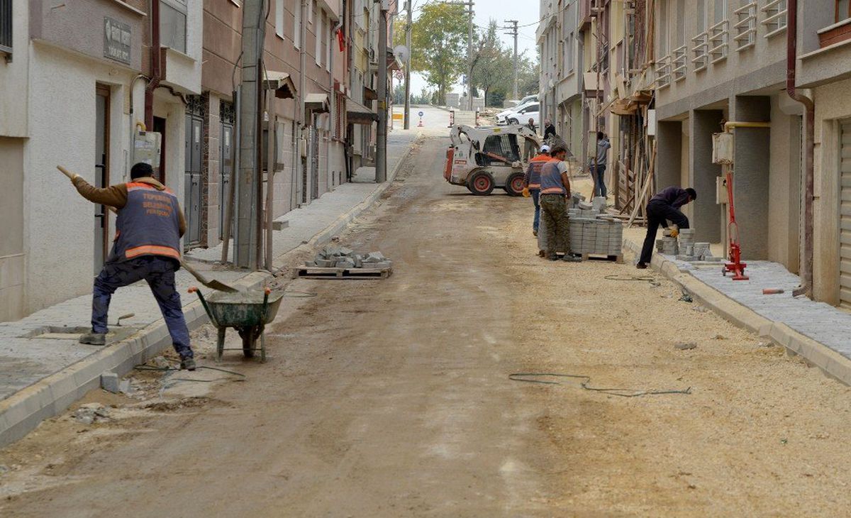 Tepebaşında üstyapı çalışmaları sürüyor