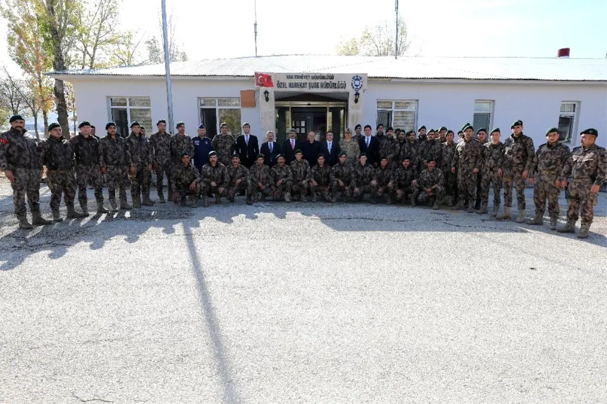 Vali Bilmez, özel harekat polisleri ile bir araya geldi