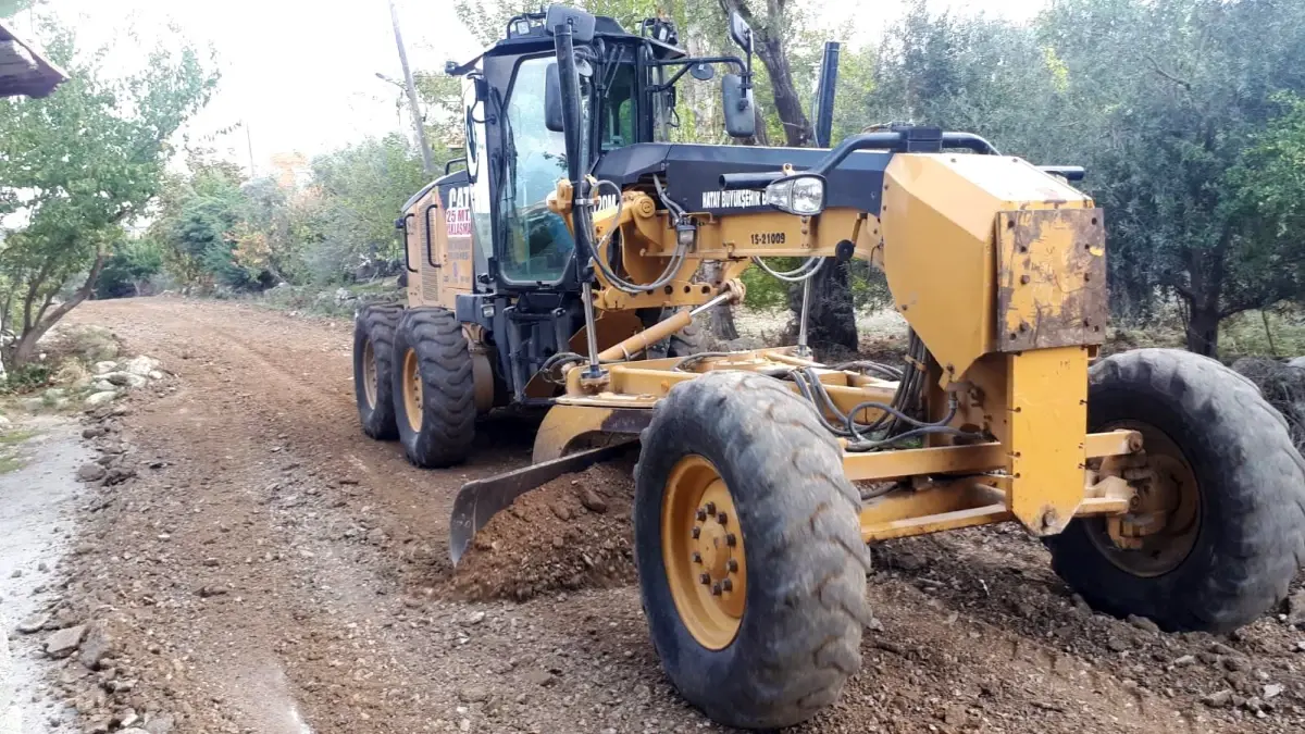 Yol çalışmalarının yeni adresi yayladağı