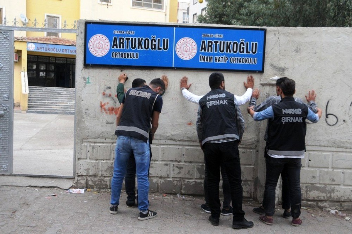 Cizre\'de narkotik ve KOM ekipleri denetimleri artırdı
