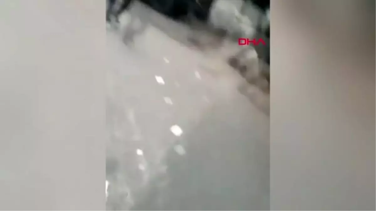 Delhi\'de avukatlar ve polis arasında çatışma çıktı