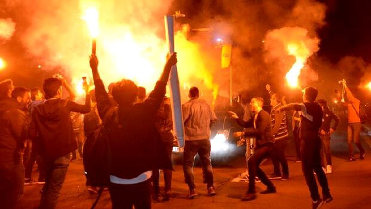 Fenerbahçe\'ye Kayseri\'de meşaleli karşılama