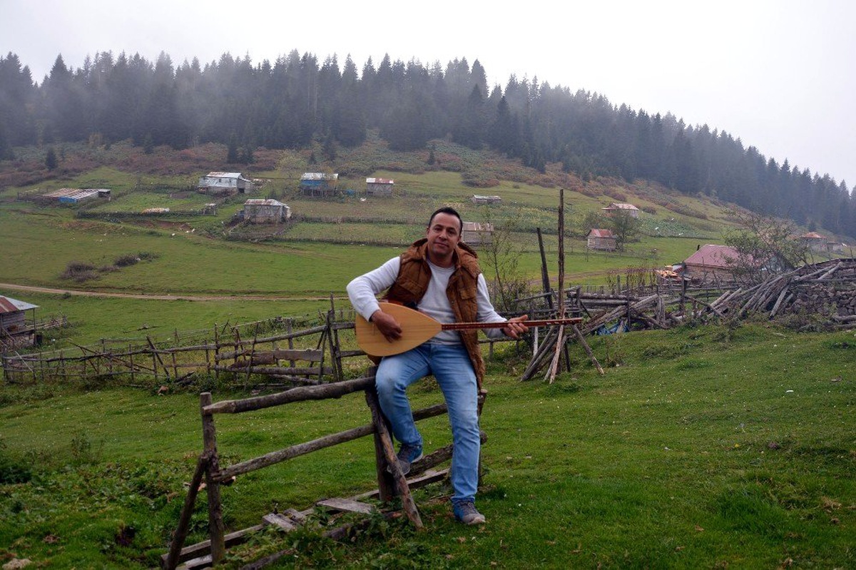 Karadeniz yaylalarına sazlı-sözlü davet
