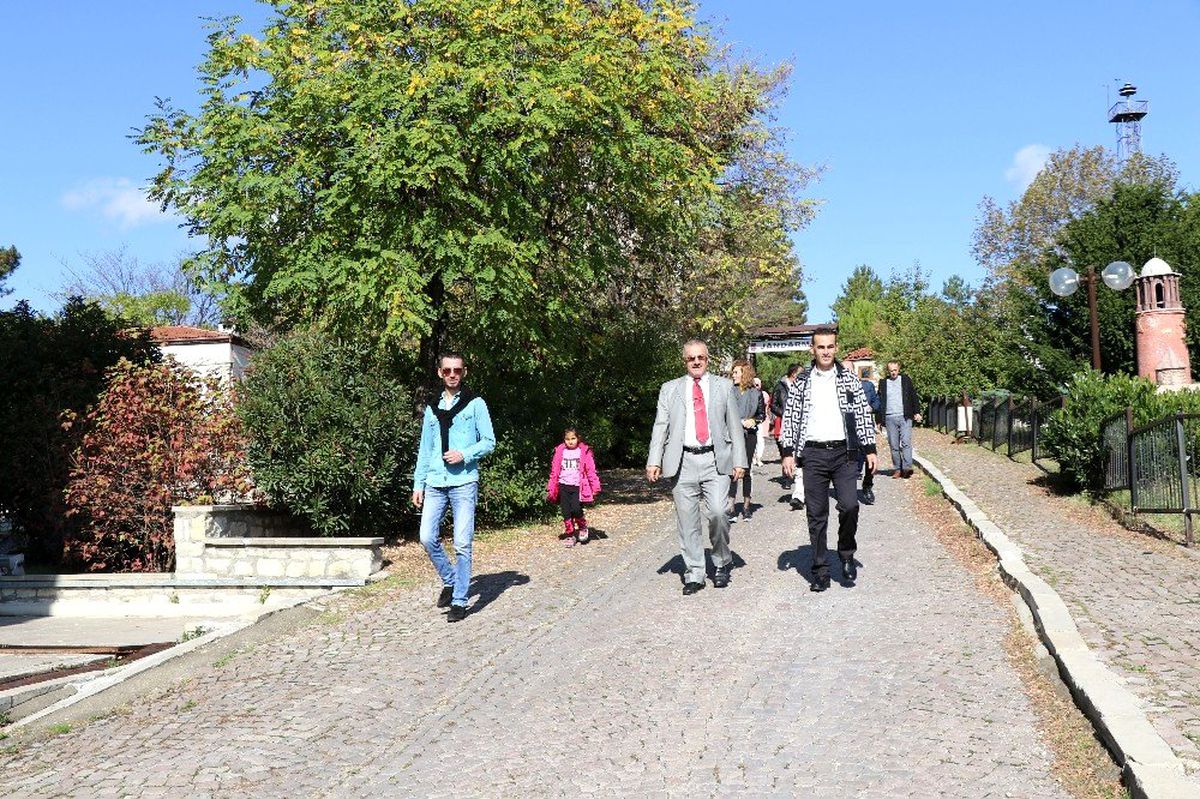 Sınıf arkadaşları 30 yıl sonra buluştu