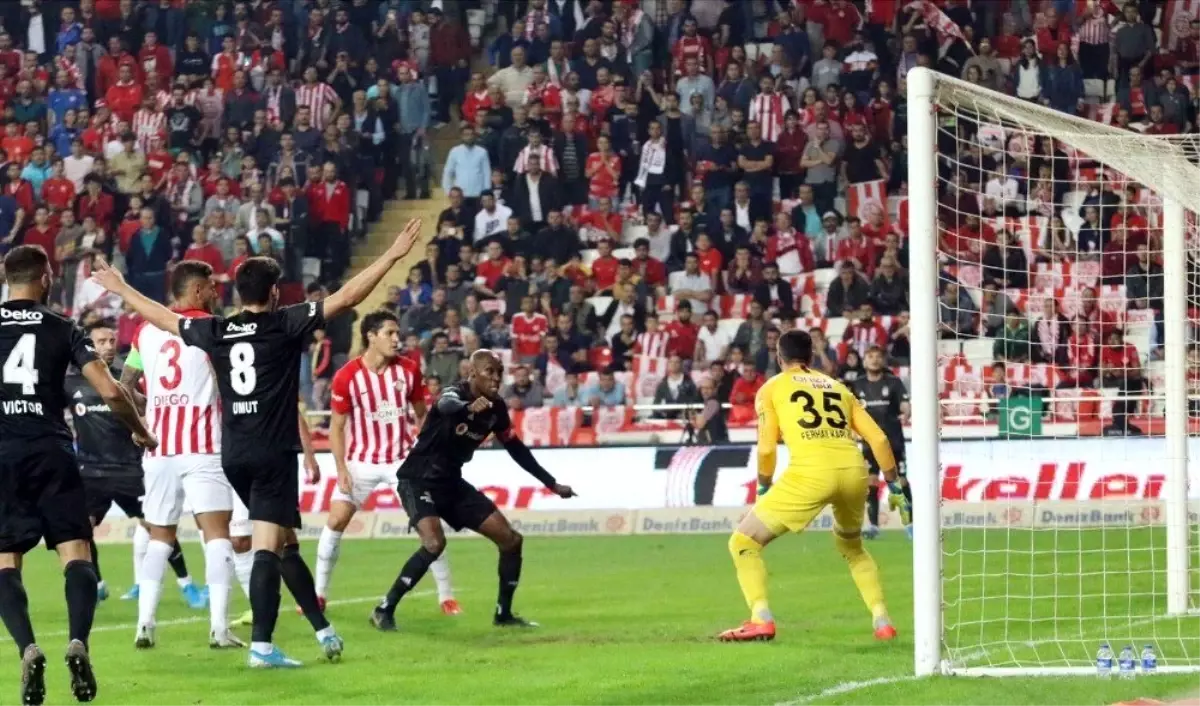 Süper Lig: Antalyaspor: 0 - Beşiktaş: 2 (Maç devam ediyor)