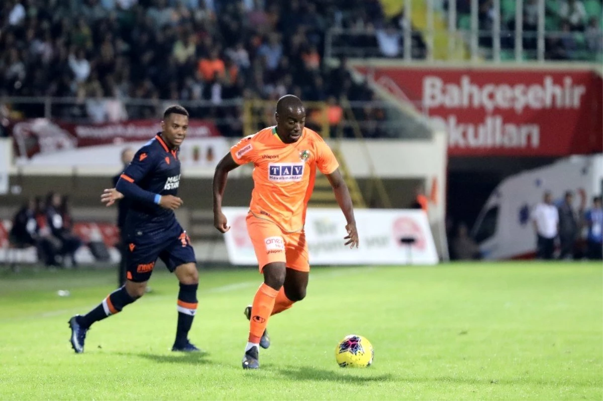 Süper Lig: Aytemiz Alanyaspor: 0 - Medipol Başakşehir: 0 (Maç sonucu)