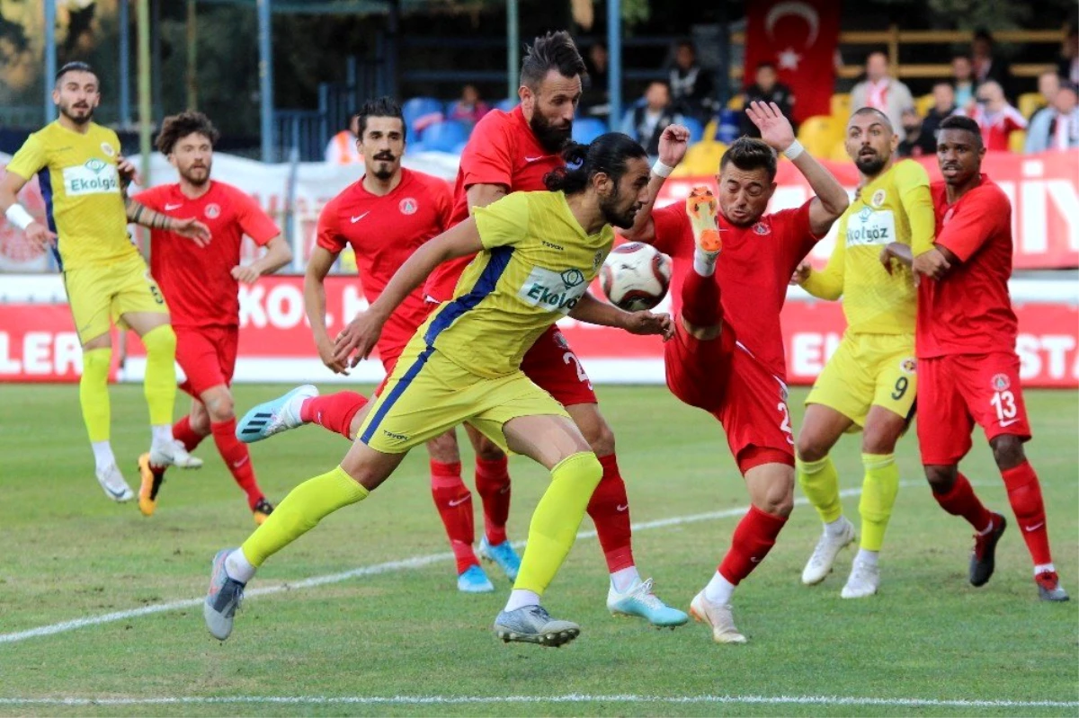 TFF 1. Lig: Menemenspor: 1 - Ümraniyespor: 0