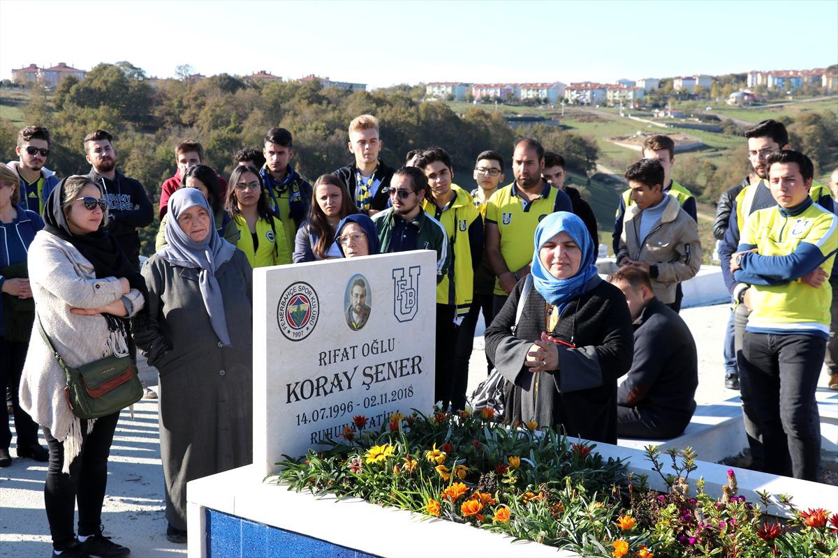 Tribünde kalp krizi geçirmesi sonucu ölen Koray Şener anıldı