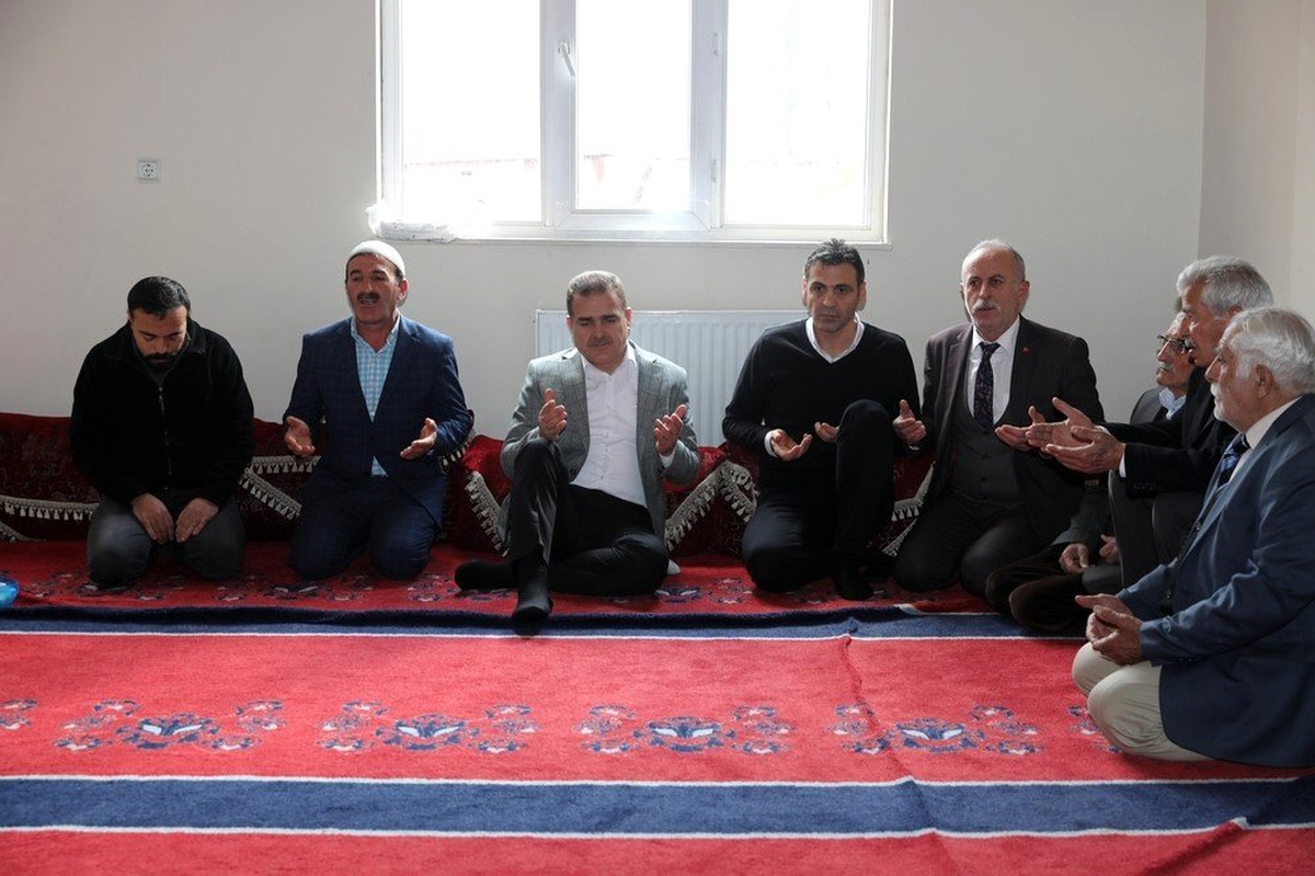Vali Akbıyık\'tan Taş ailesine taziye ziyareti