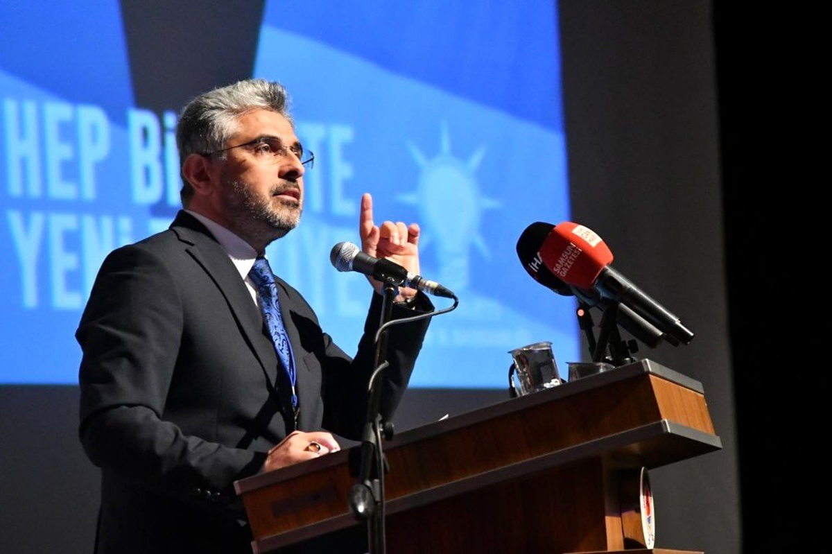 AK Parti\'li Aksu: "Kongreler hedeflerine taşıyacak yeni kadroların da aramıza katıldığı zamanlar...