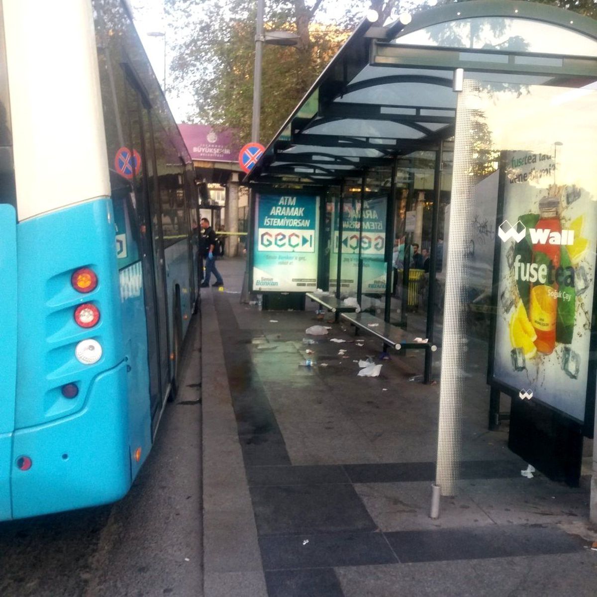 Beşiktaş\'ta otobüs durağa daldı: 5\'i ağır 15 yaralı