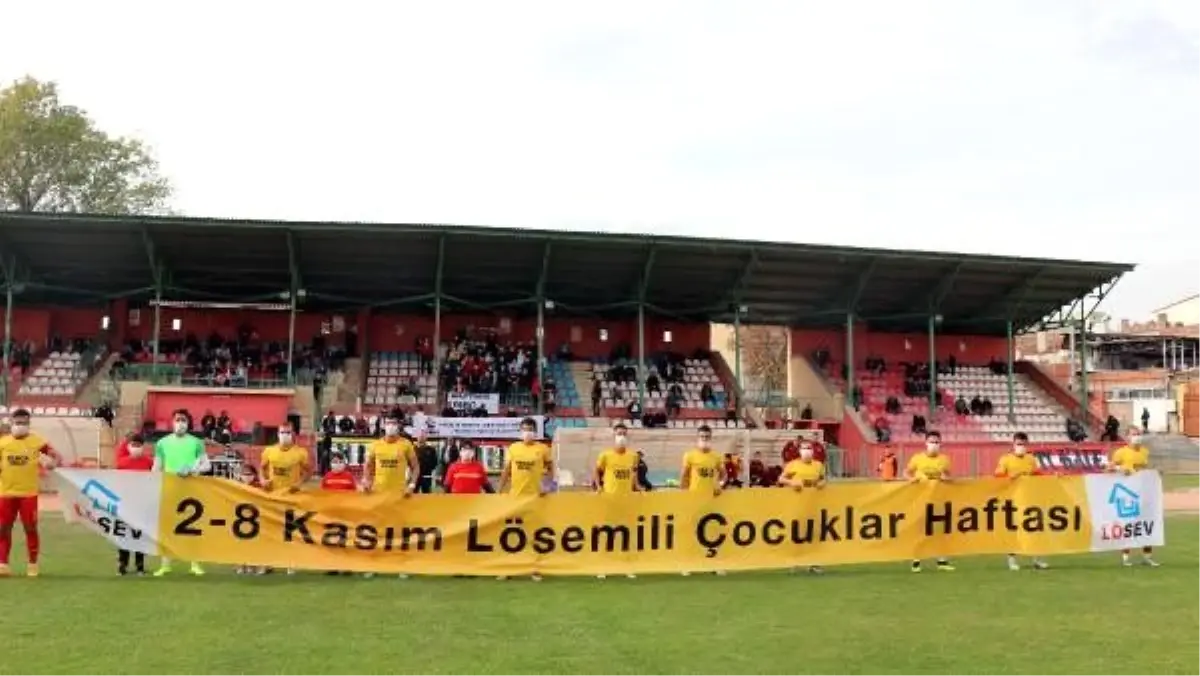 Edirnesporlu futbolculardan lösemiye maskeli farkındalık