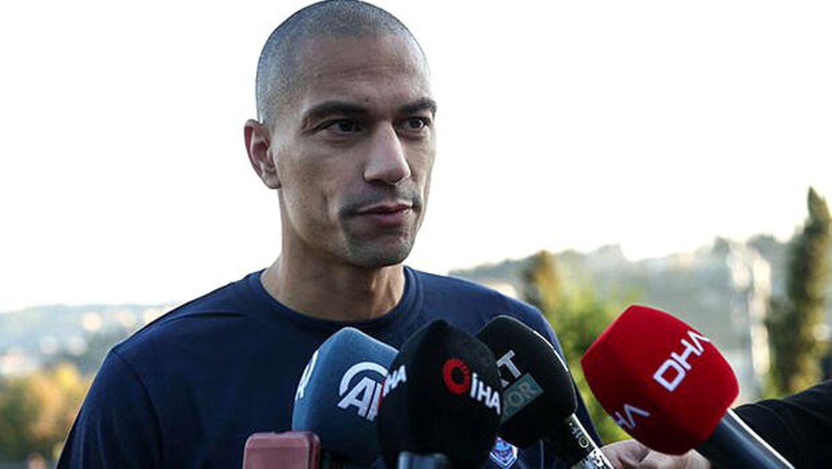 Gökhan İnler\'den Beşiktaş\'a jest!