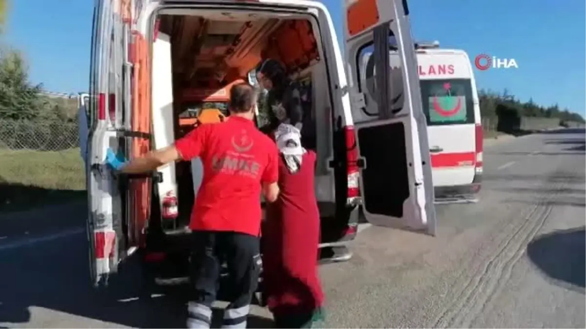 Kocaeli\'de halk otobüsü ile otomobil çarpıştı: 4 yaralı