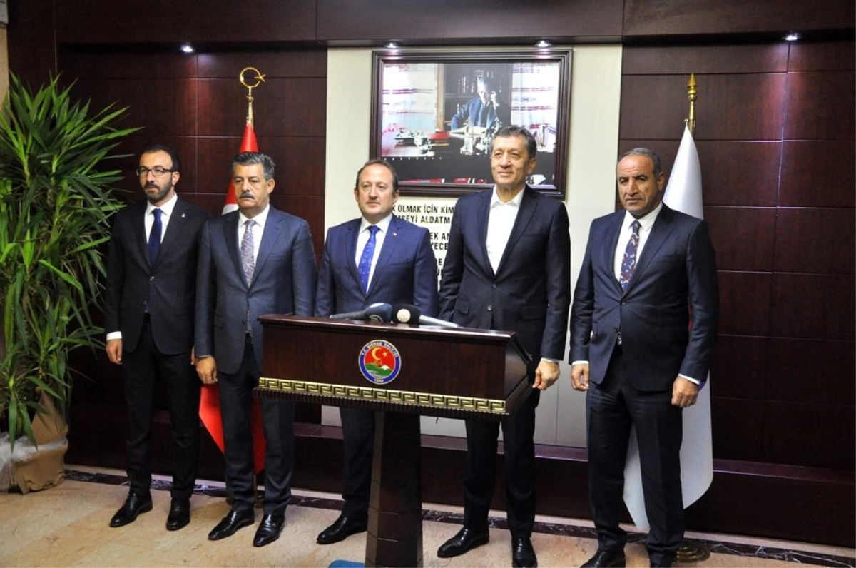 Milli Eğitim Bakanı Selçuk, eğitim değerlendirmesi için Şırnak\'a geldi