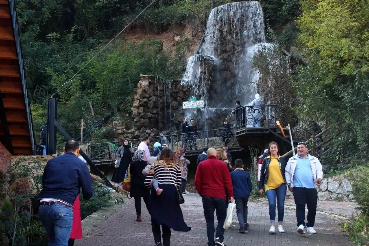 (Özel) Doğal güzellikleri ile bilinen Maşukiye, sonbaharda tatilcilerin ilgi odağı oldu