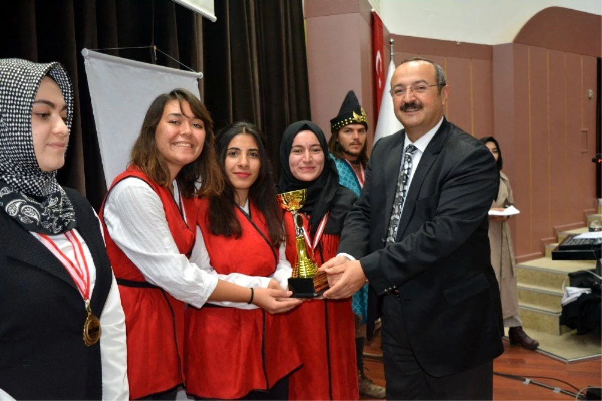 SÜ\'de Alaeddin Keykubat Geleneksel Okçuluk Kupası madalya töreni