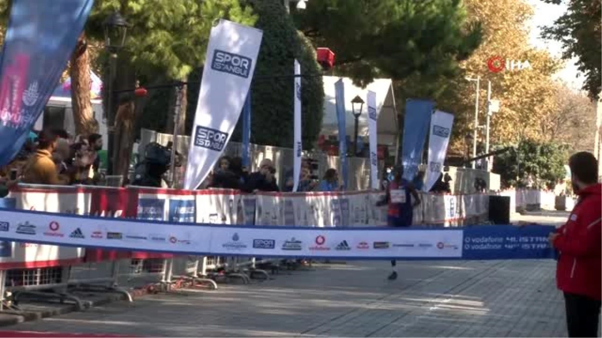 Vodafone 41. İstanbul Maratonu\'nu kazanan isimler belli oldu