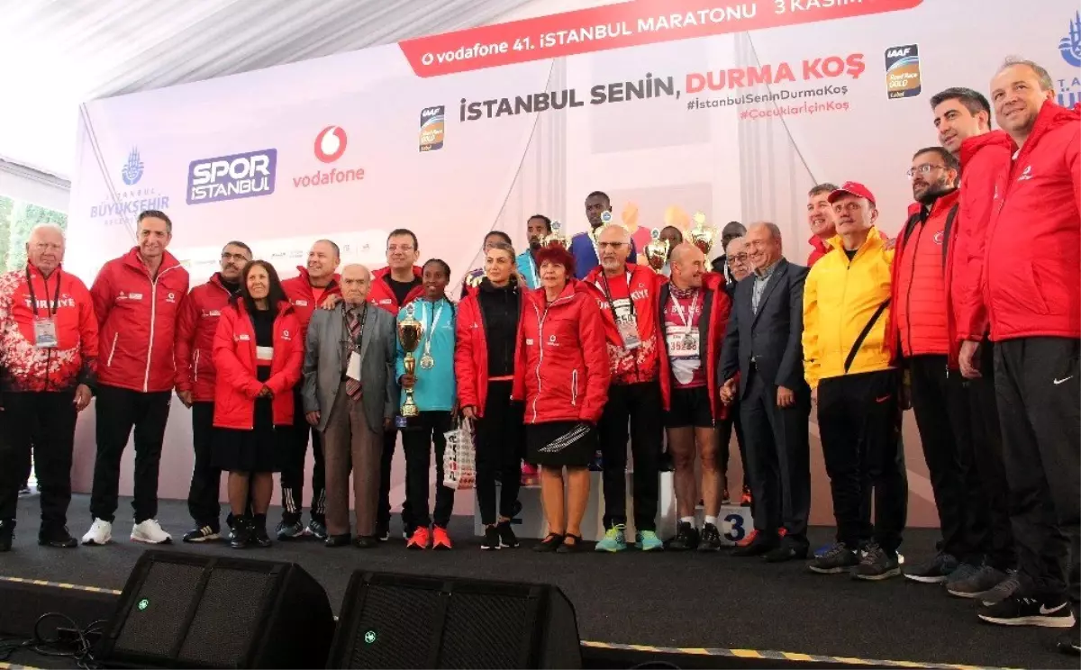 Vodafone İstanbul Maratonu\'nda kazananlar ödüllerini aldı