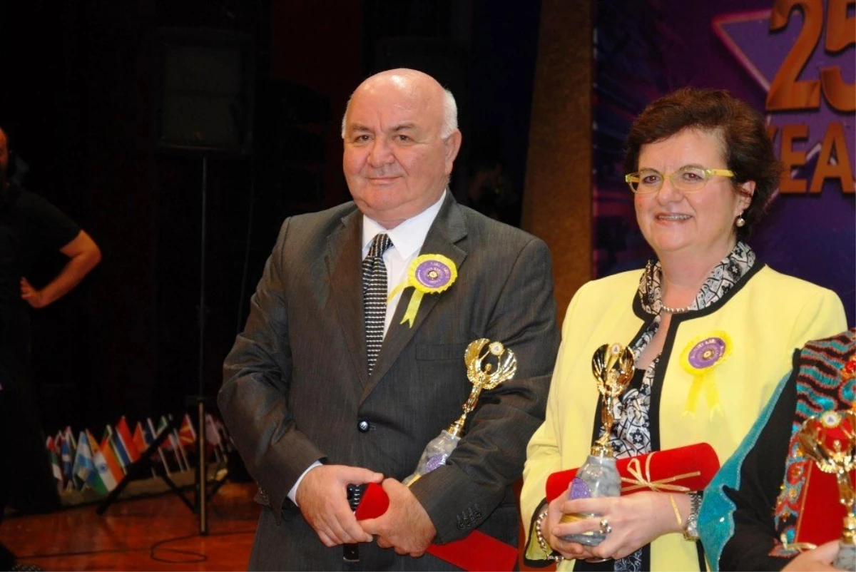 Yeni Adana gazetesine "Evrensel Kardeşlikten Dünya Barışına Çağrı" ödülü