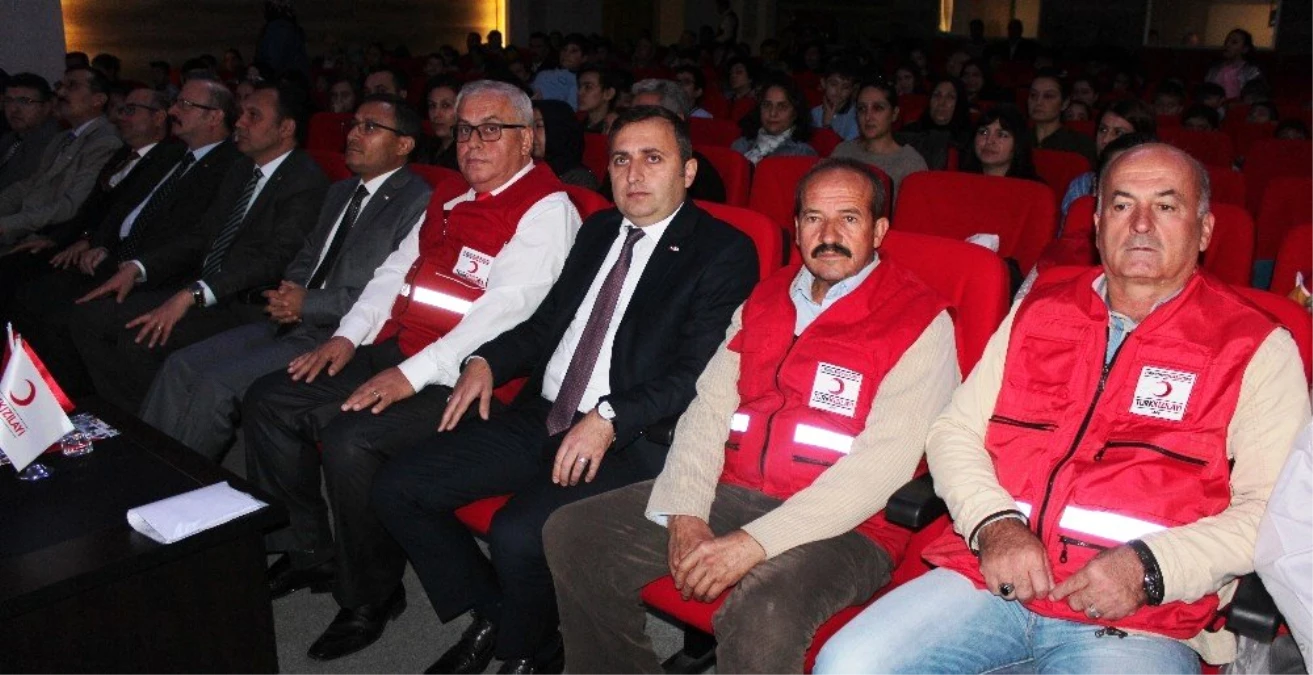 Alaşehir\'de Kızılay Haftası kutlandı
