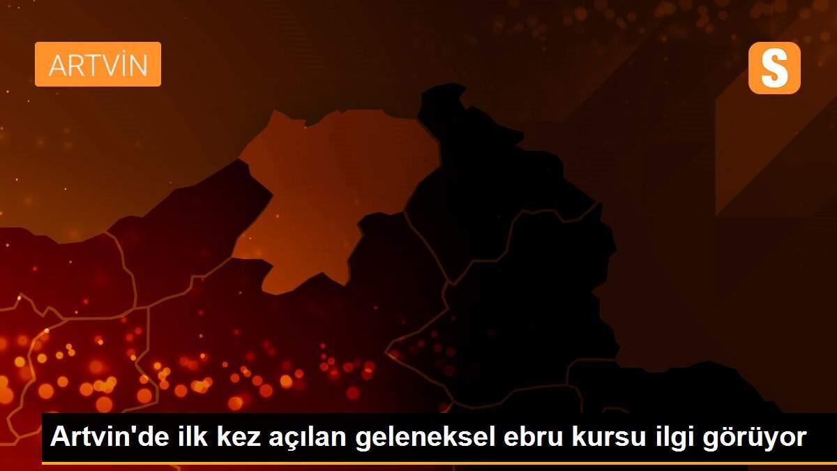 Artvin\'de ilk kez açılan geleneksel ebru kursu ilgi görüyor