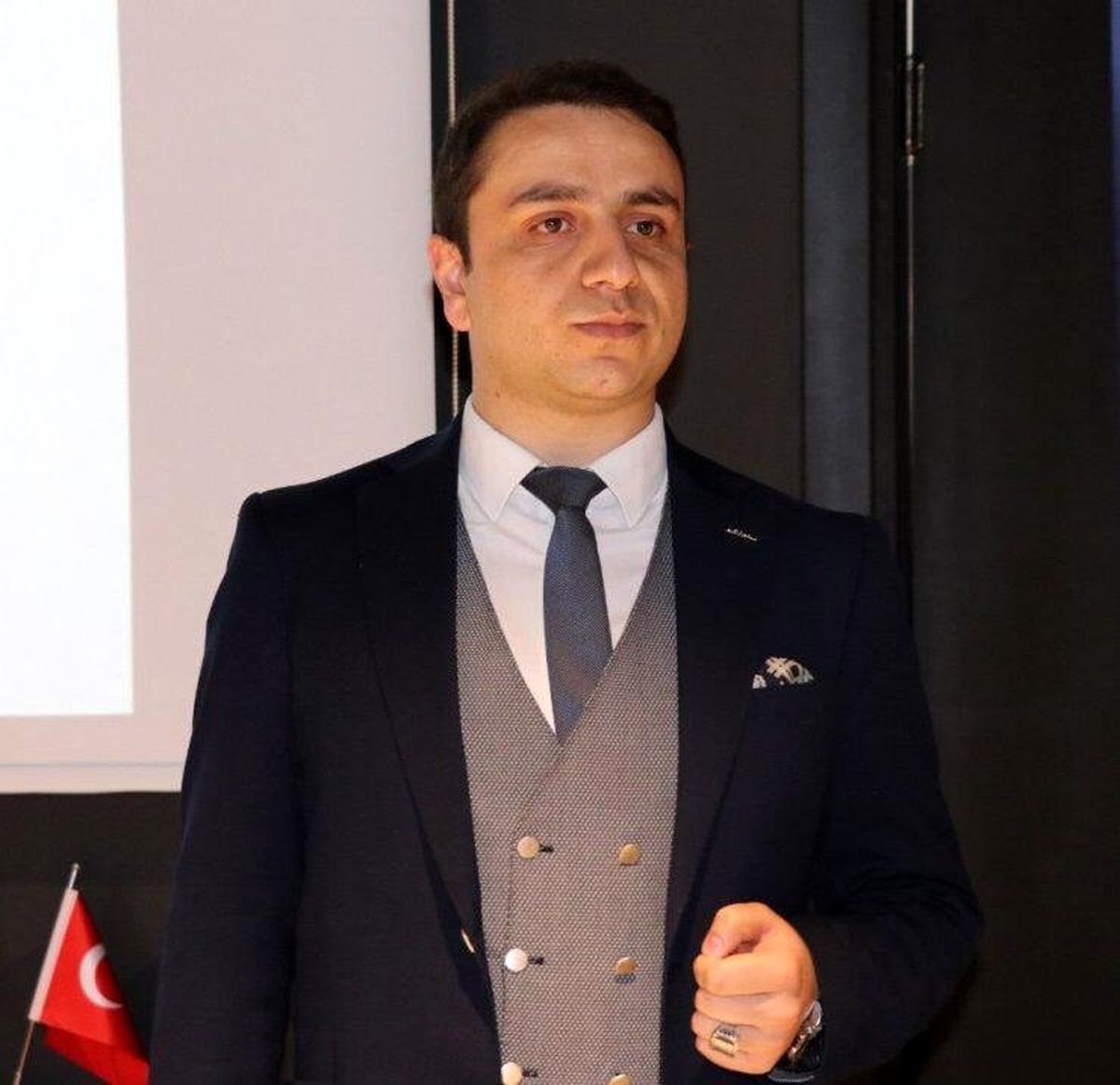 ASRİAD\'dan çağrı: "Alışverişi yerelden yapın"