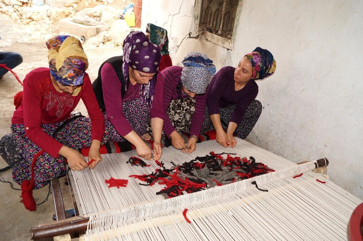 Çamdere el dokuması halı bilgileri kitaplaştırıldı