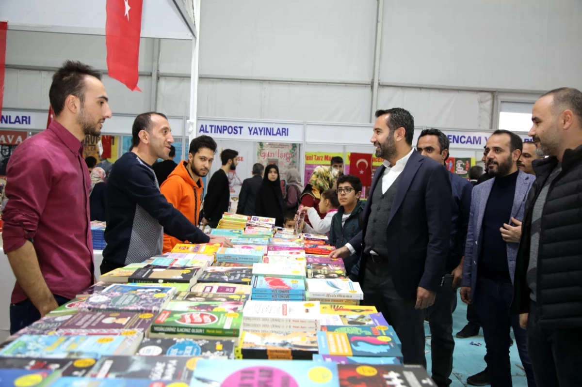 Elazığ Belediyesi 3. Kitap Fuarı\'nı 125 bin kişi ziyaret etti
