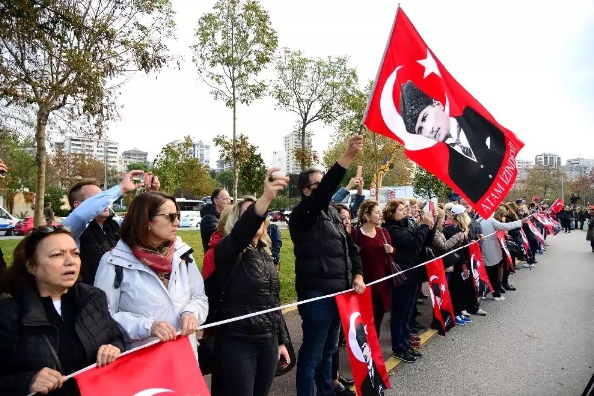 Kadıköy\'de 10 Kasım\'da \'Ata\'ya saygı zinciri\'