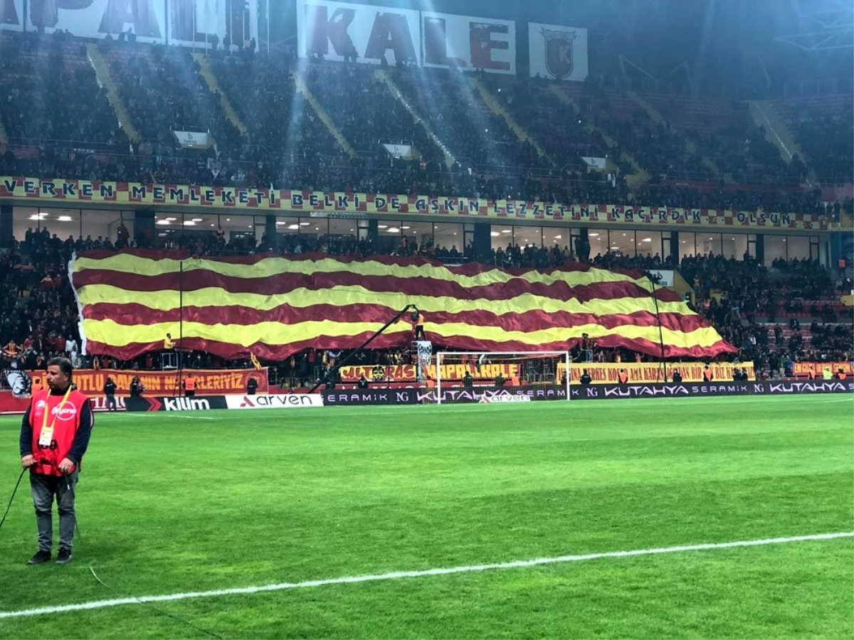 Kayserispor - Fenerbahçe maçını 18 bin taraftar izledi